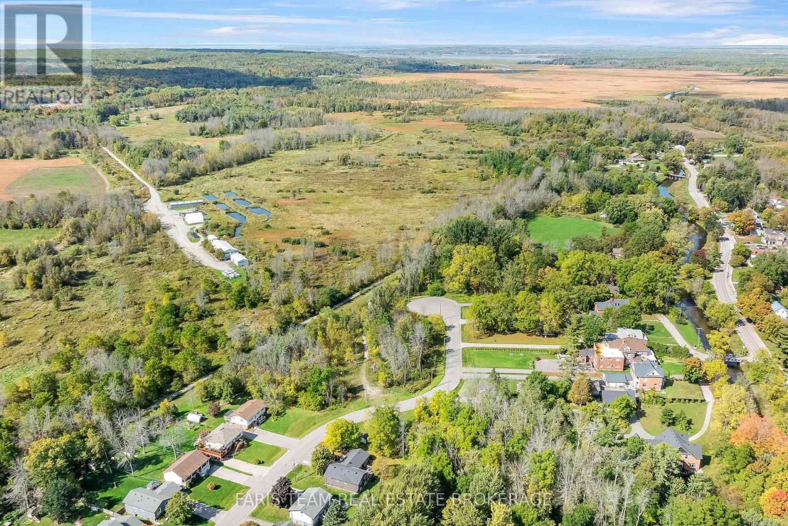 7 Reinbird Street W, Severn, Ontario  L0K 1E0 - Photo 8 - S12899718