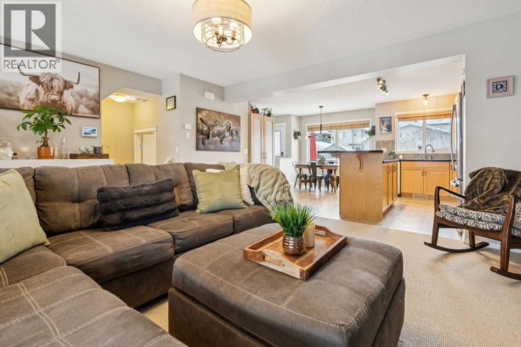 117 Reunion Court Nw, Airdrie, Alberta  T4B 0G9 - Photo 4 - A2292703