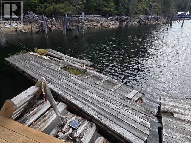 9436 Powell Lake, Powell River, British Columbia   - Photo 12 - 19449