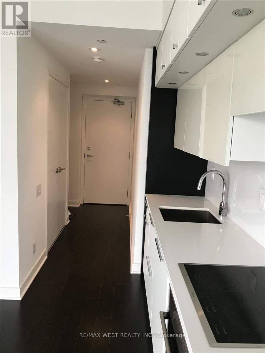 1106 - 15 Grenville Street, Toronto, Ontario  M4Y 1A1 - Photo 2 - C12978824