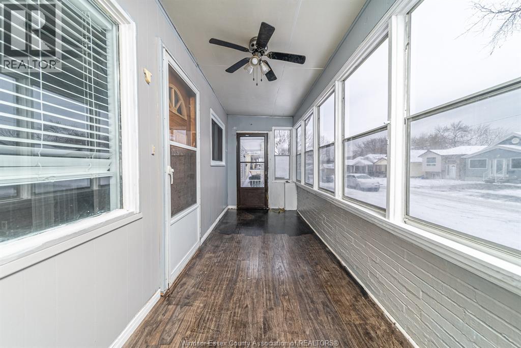 963 Josephine, Windsor, Ontario  N9B 2L4 - Photo 2 - 26006458