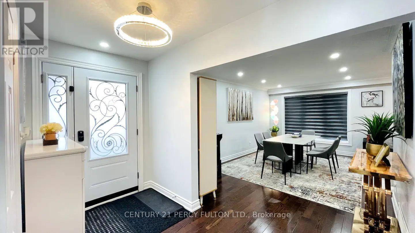 10 Clementine Square, Toronto, Ontario  M1G 2V7 - Photo 5 - E12978754