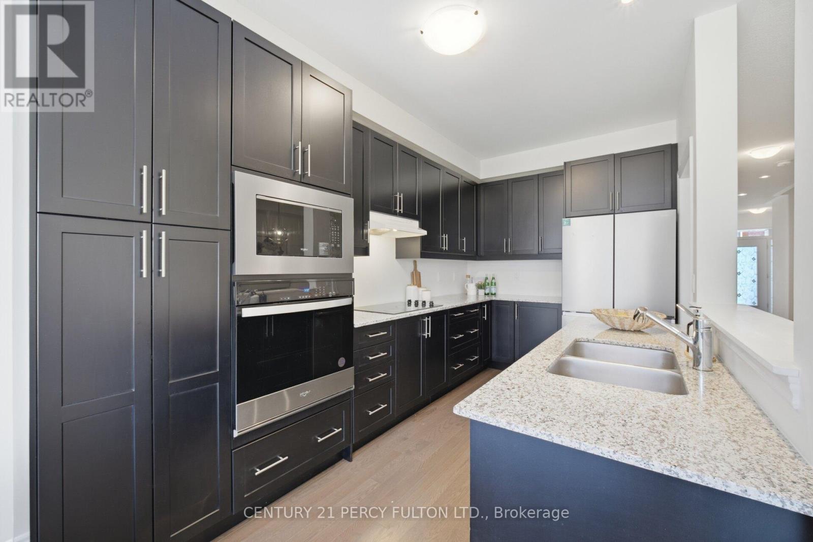 32 Mountainside Crescent, Whitby, Ontario  L1R 0P5 - Photo 13 - E12978836