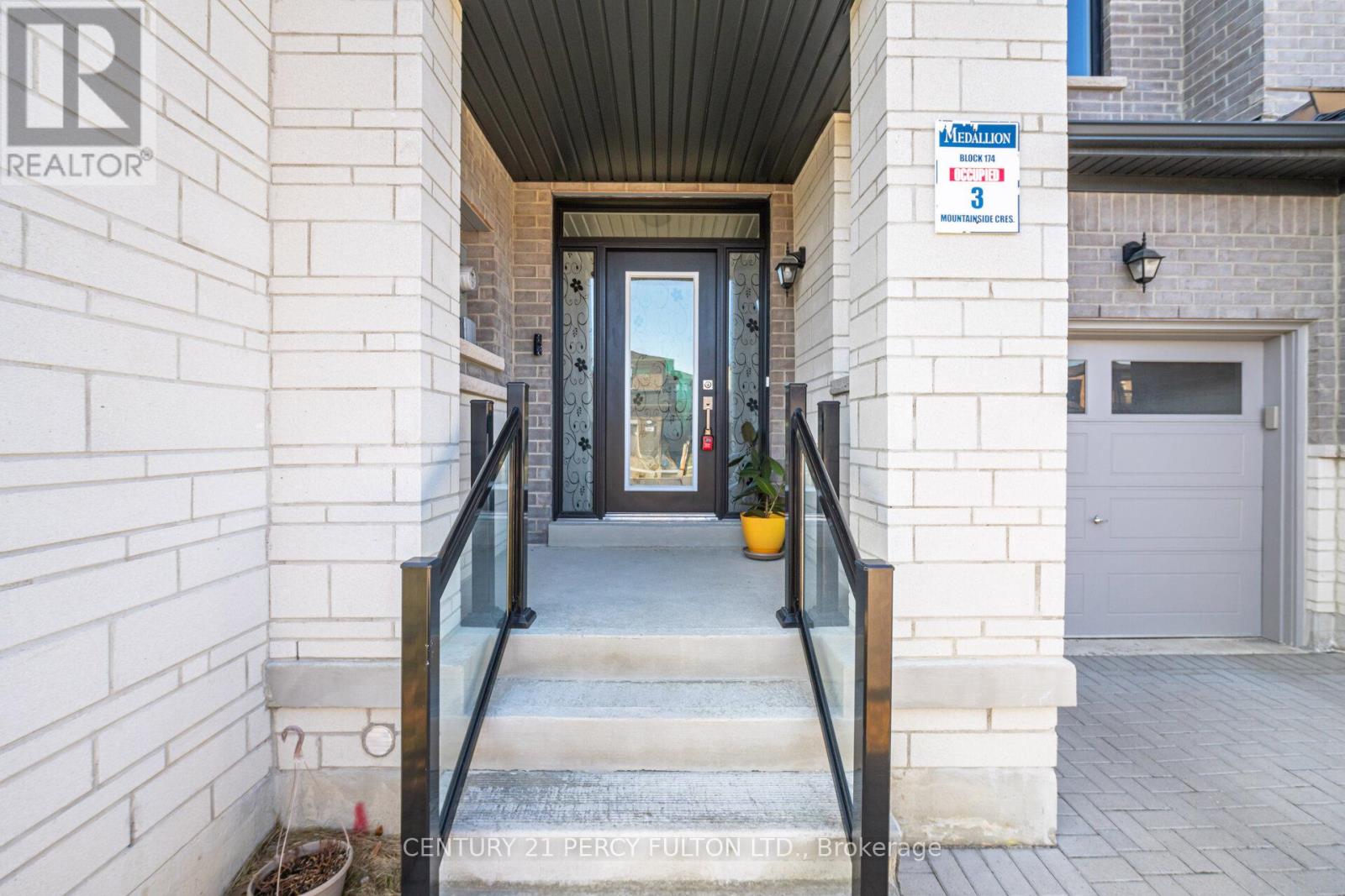 32 Mountainside Crescent, Whitby, Ontario  L1R 0P5 - Photo 5 - E12978836