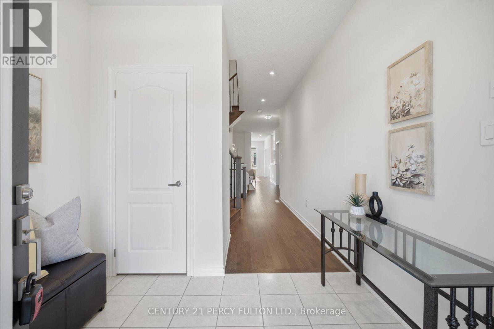 32 Mountainside Crescent, Whitby, Ontario  L1R 0P5 - Photo 7 - E12978836