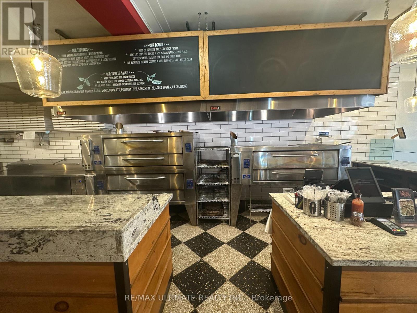 35 KING STREET E, Oshawa, Ontario