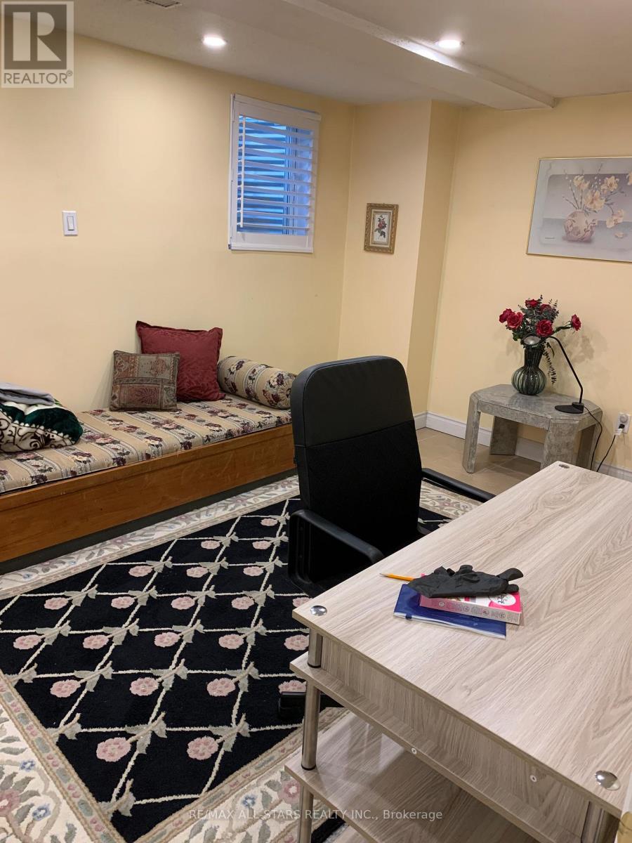 Bsmt - 72 Calderbridge Crescent, Markham, Ontario  L3R 9M7 - Photo 7 - N12978792