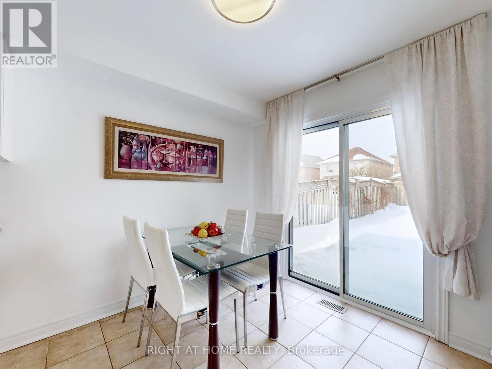 55 Hollybush Drive, Vaughan, Ontario  L6A 2H5 - Photo 10 - N12978822