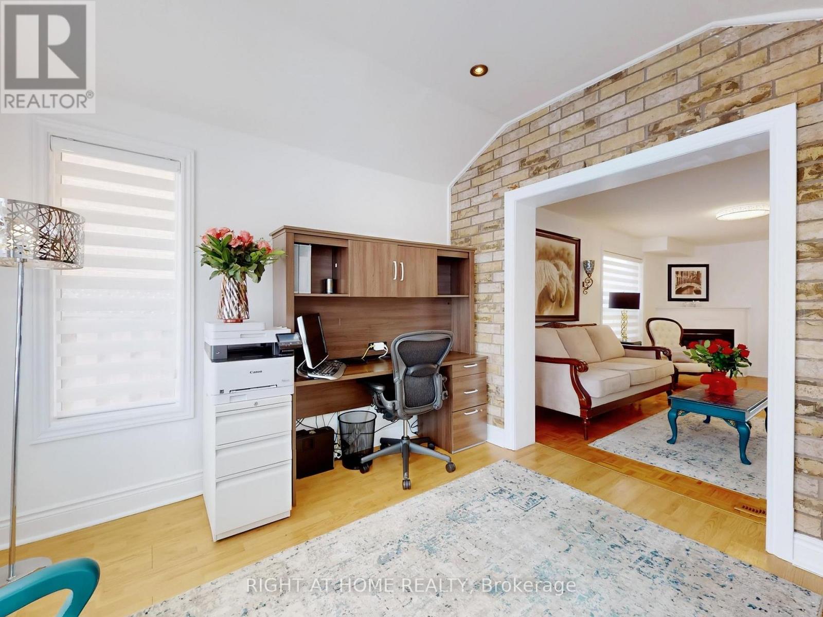 55 Hollybush Drive, Vaughan, Ontario  L6A 2H5 - Photo 12 - N12978822