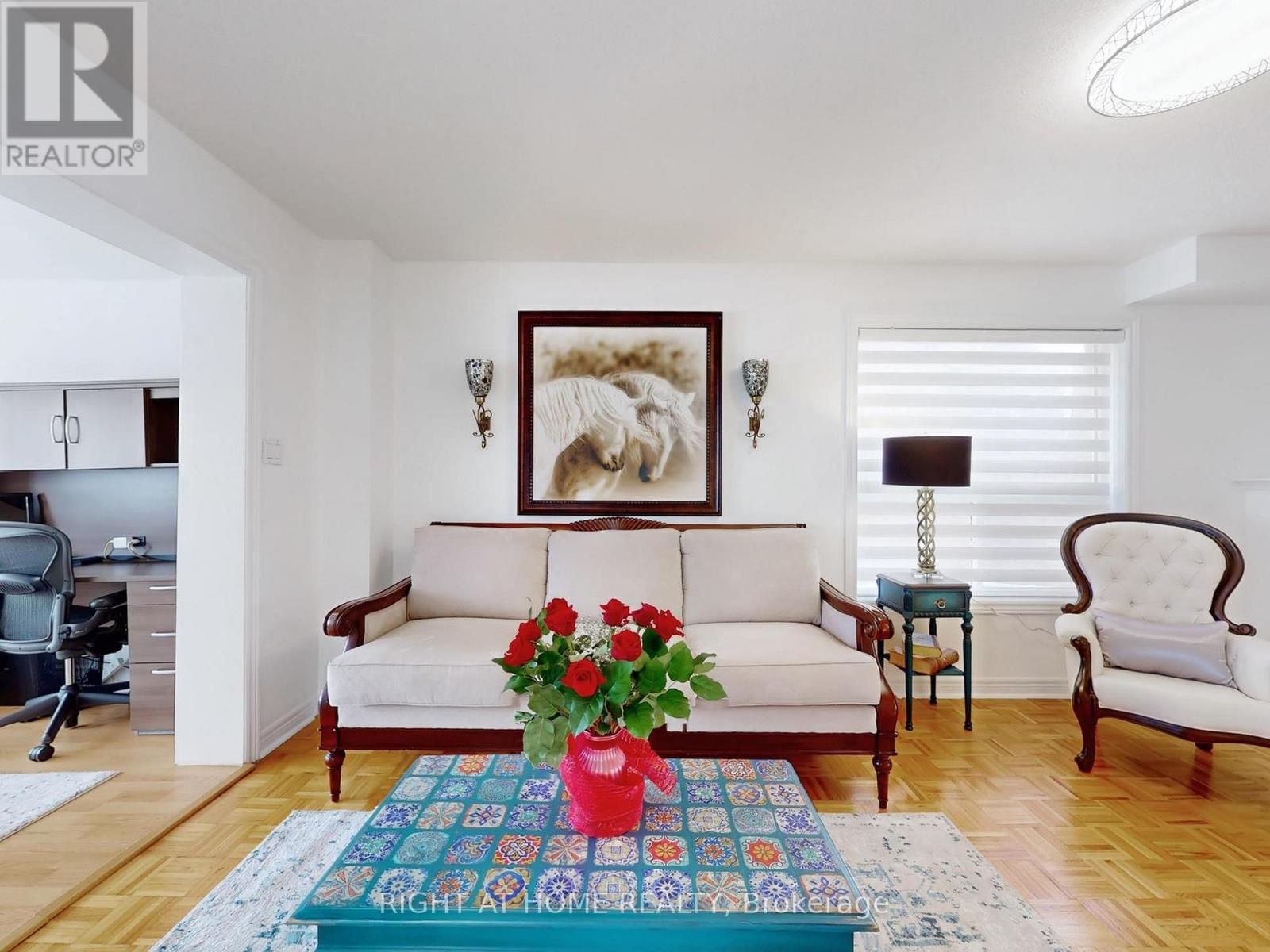 55 Hollybush Drive, Vaughan, Ontario  L6A 2H5 - Photo 4 - N12978822