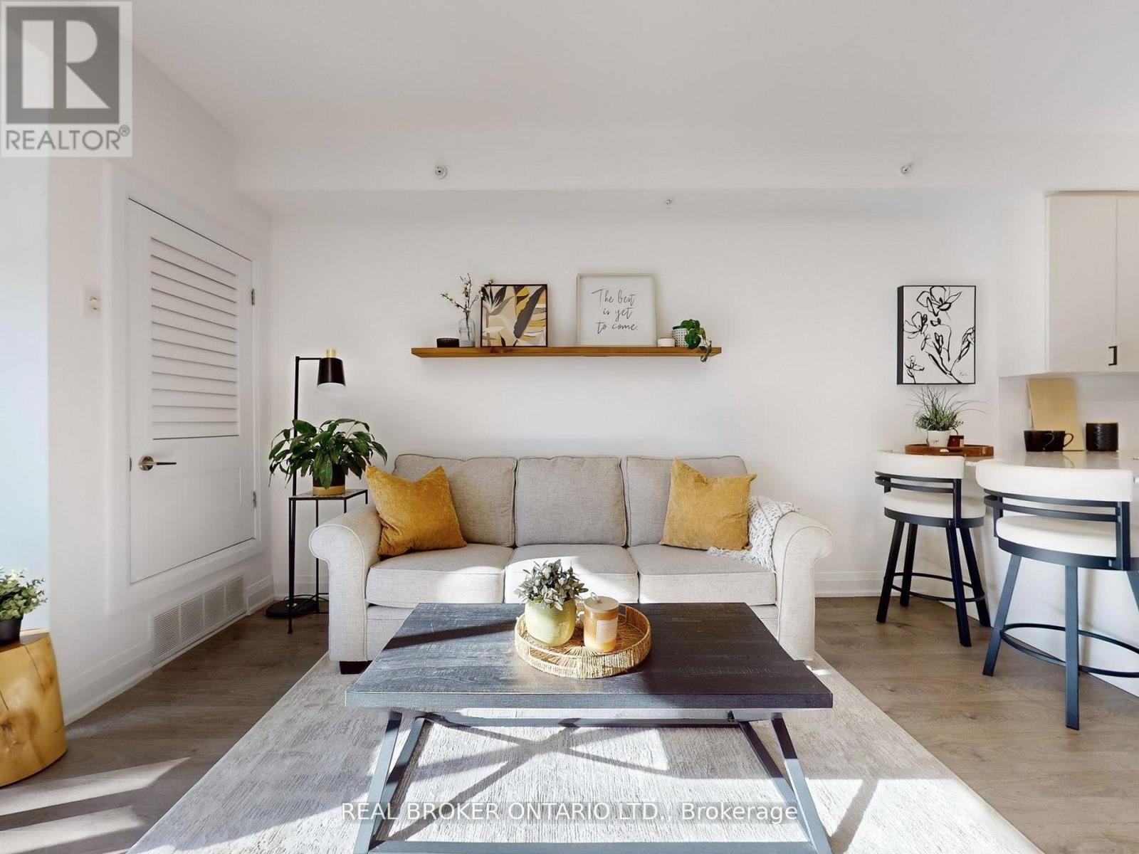 122 - 481 Rupert Avenue, Whitchurch-Stouffville, Ontario  L4A 1Y7 - Photo 3 - N12978826