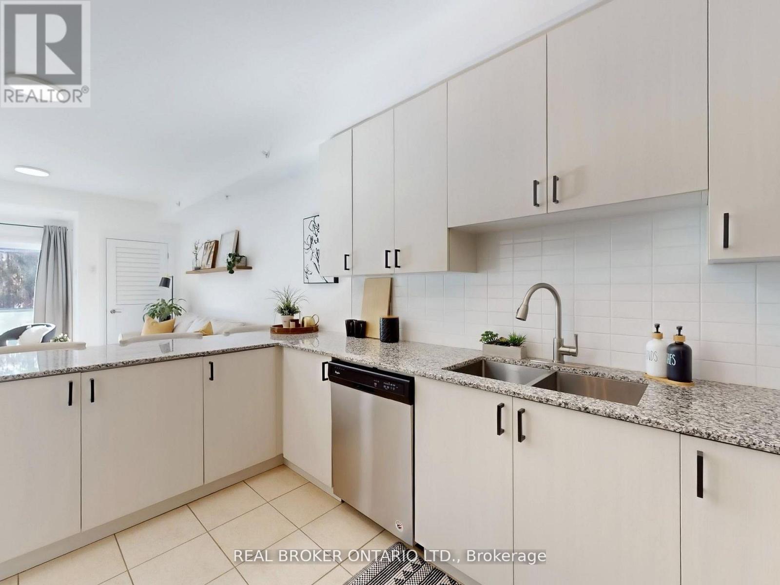 122 - 481 Rupert Avenue, Whitchurch-Stouffville, Ontario  L4A 1Y7 - Photo 7 - N12978826