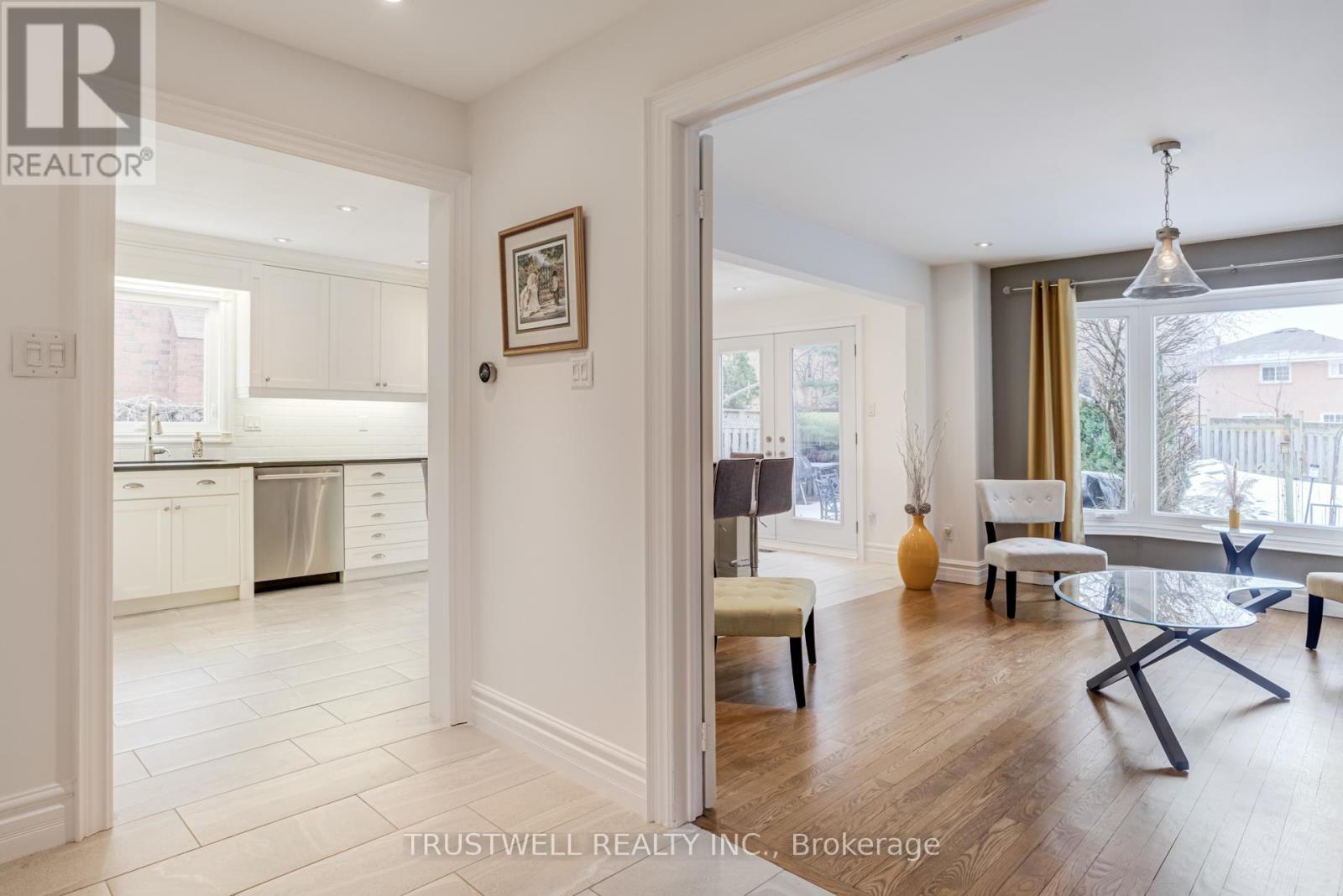 82 Long Island Crescent, Markham, Ontario  L3P 7L8 - Photo 8 - N12978846