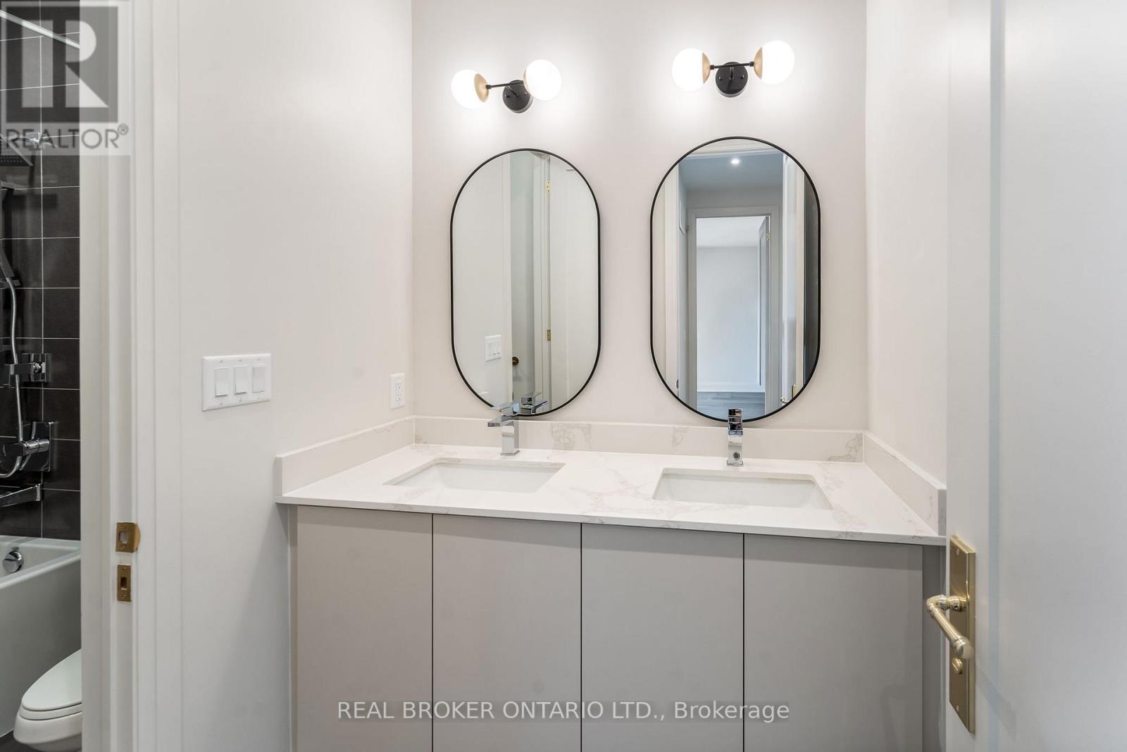 9 Vern Robertson Gate, Uxbridge, Ontario  L9P 0R9 - Photo 17 - N12978880