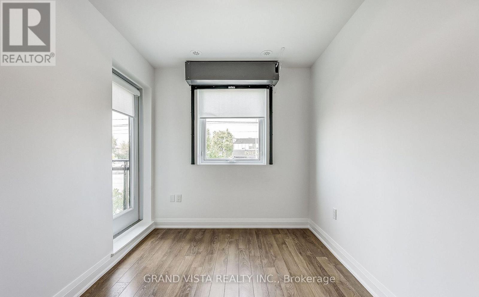 B602 - 5279 Highway 7, Vaughan, Ontario  L4L 0J1 - Photo 24 - N12978900