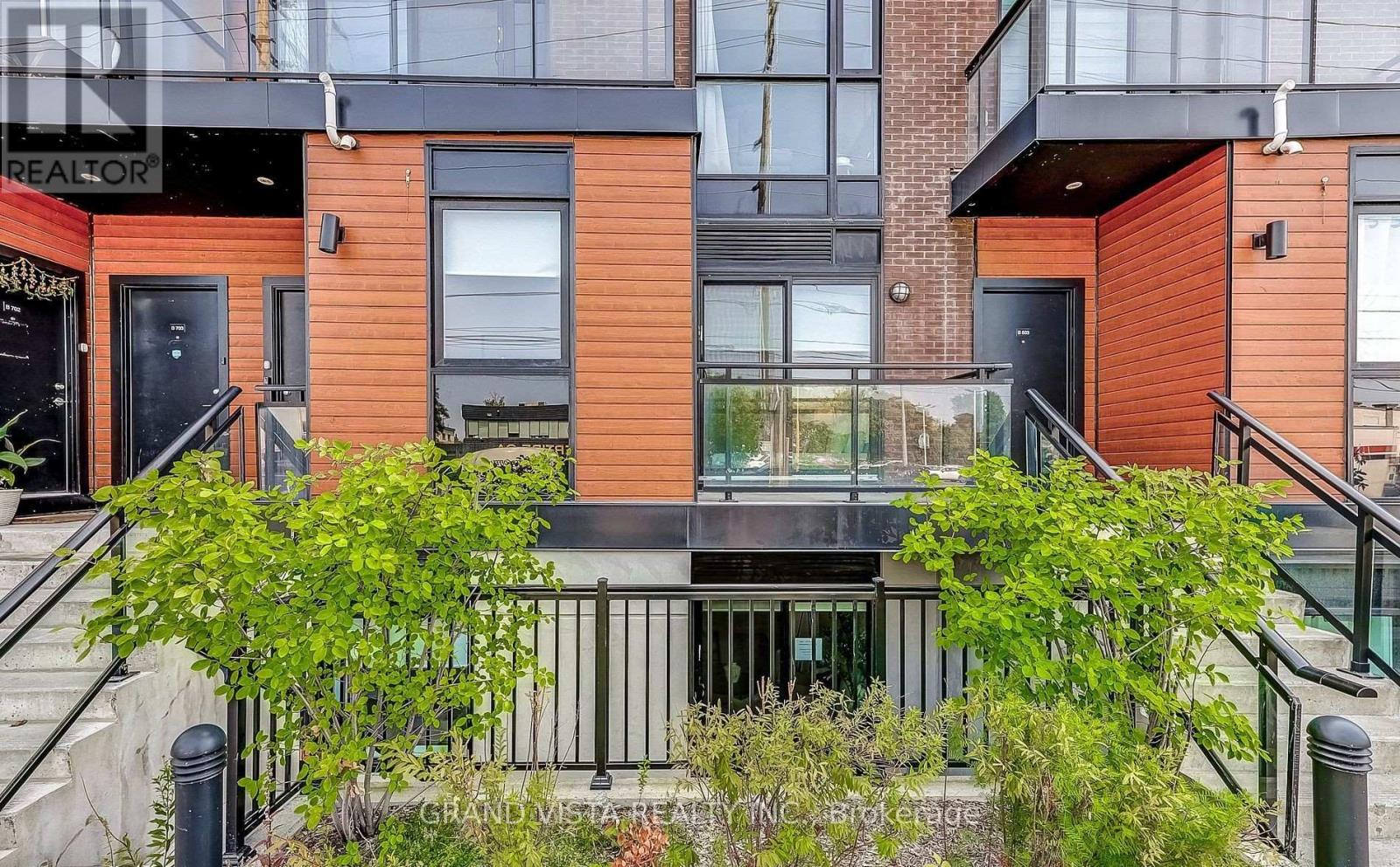 B602 - 5279 Highway 7, Vaughan, Ontario  L4L 0J1 - Photo 3 - N12978900