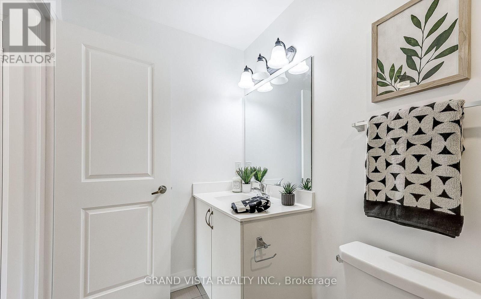 B602 - 5279 Highway 7, Vaughan, Ontario  L4L 0J1 - Photo 33 - N12978900