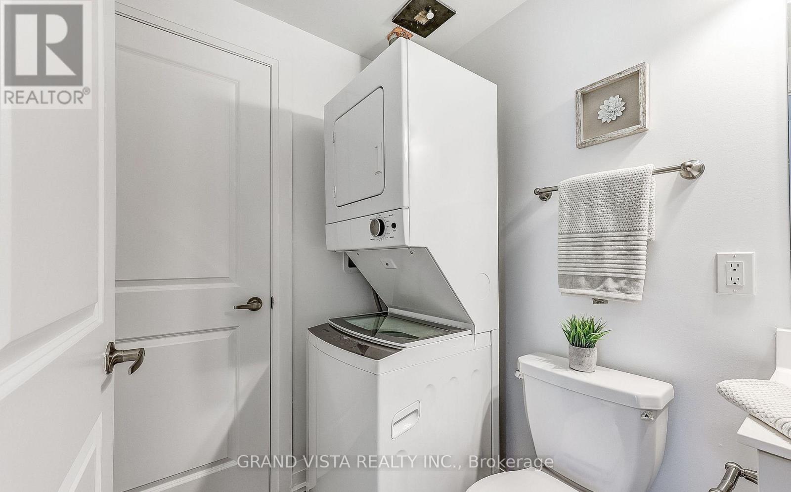 B602 - 5279 Highway 7, Vaughan, Ontario  L4L 0J1 - Photo 37 - N12978900