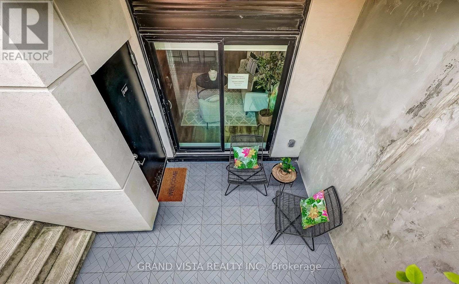 B602 - 5279 Highway 7, Vaughan, Ontario  L4L 0J1 - Photo 4 - N12978900