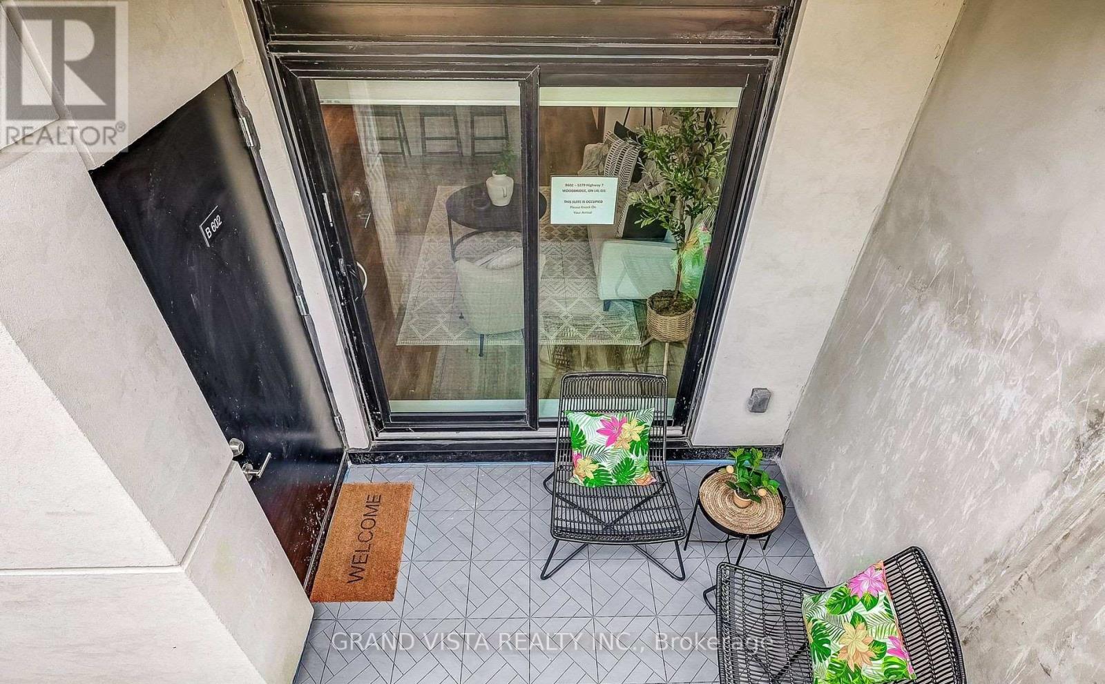 B602 - 5279 Highway 7, Vaughan, Ontario  L4L 0J1 - Photo 5 - N12978900