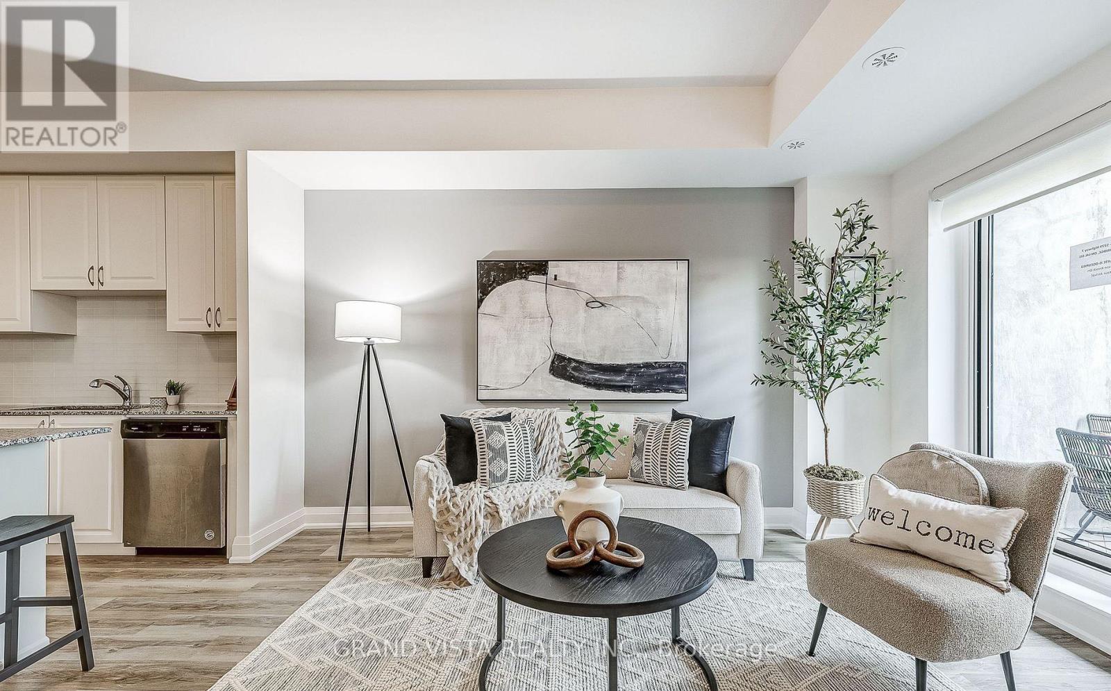 B602 - 5279 Highway 7, Vaughan, Ontario  L4L 0J1 - Photo 8 - N12978900