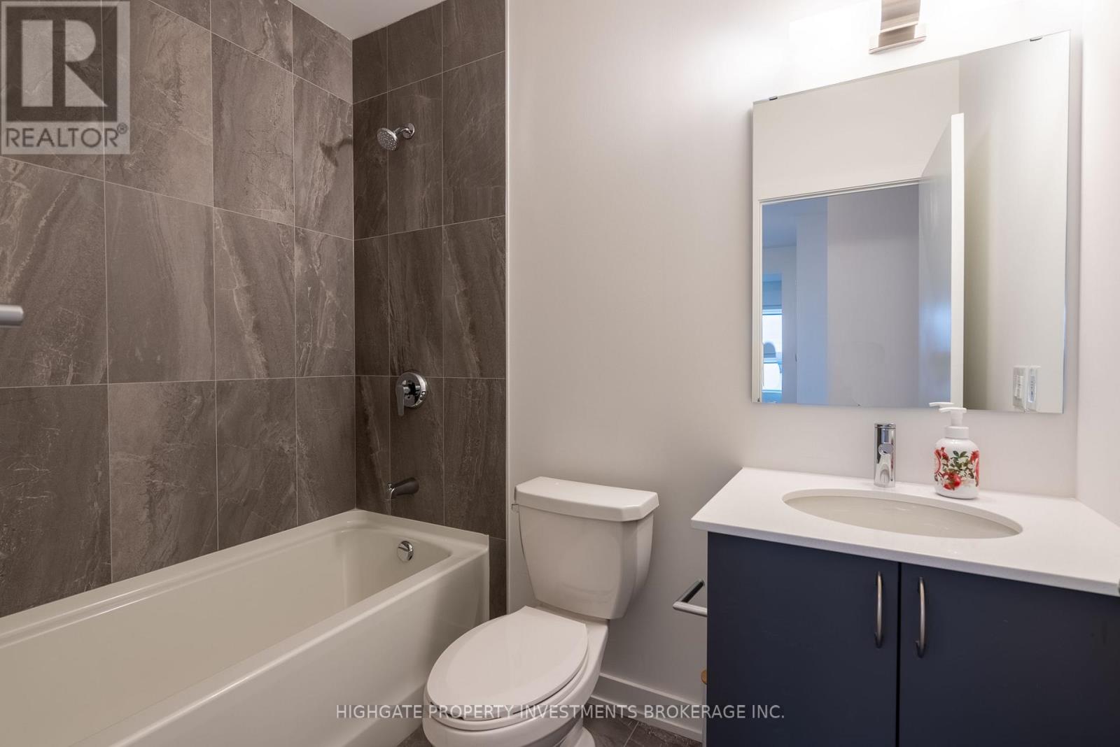 1109 - 56 Lakeside Terrace, Barrie (Little Lake), Ontario  L4M 7B9 - Photo 20 - S12978784