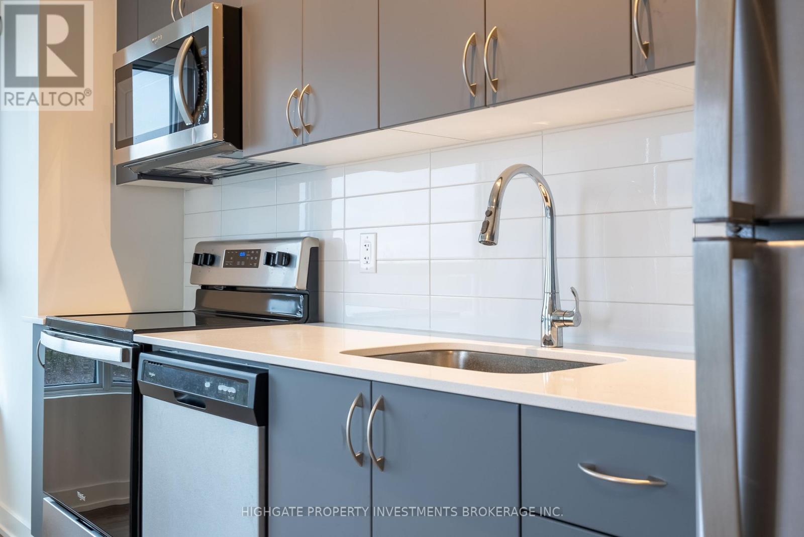 1109 - 56 Lakeside Terrace, Barrie (Little Lake), Ontario  L4M 7B9 - Photo 9 - S12978784