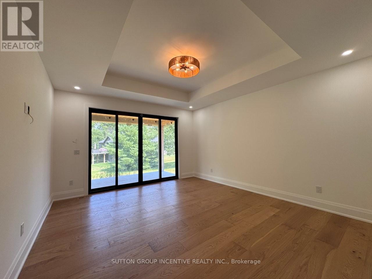 5 Jean Miller Court, Springwater, Ontario  L9X 2B1 - Photo 10 - S12978812