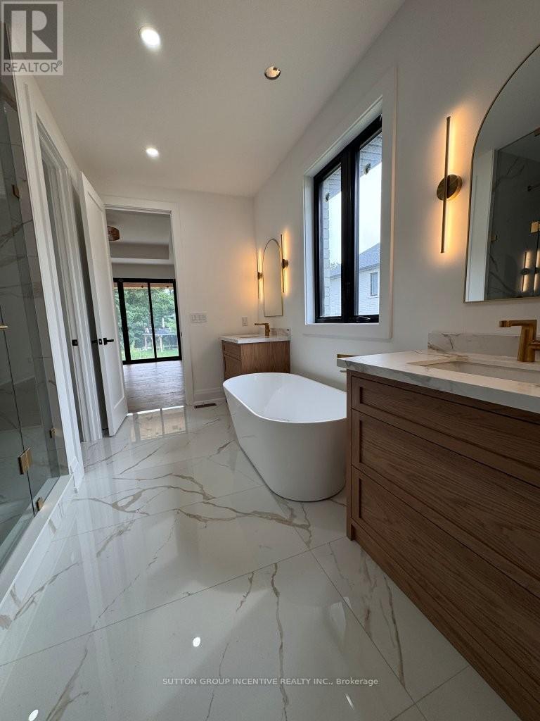 5 Jean Miller Court, Springwater, Ontario  L9X 2B1 - Photo 12 - S12978812