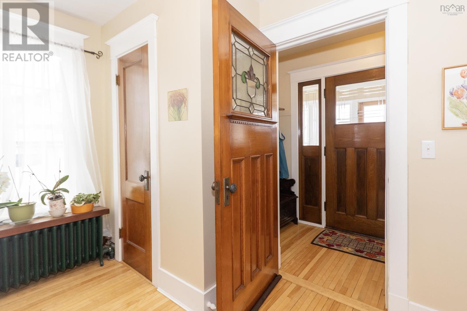 139 Main Street, Springhill, Nova Scotia  B0M 1X0 - Photo 10 - 202606107