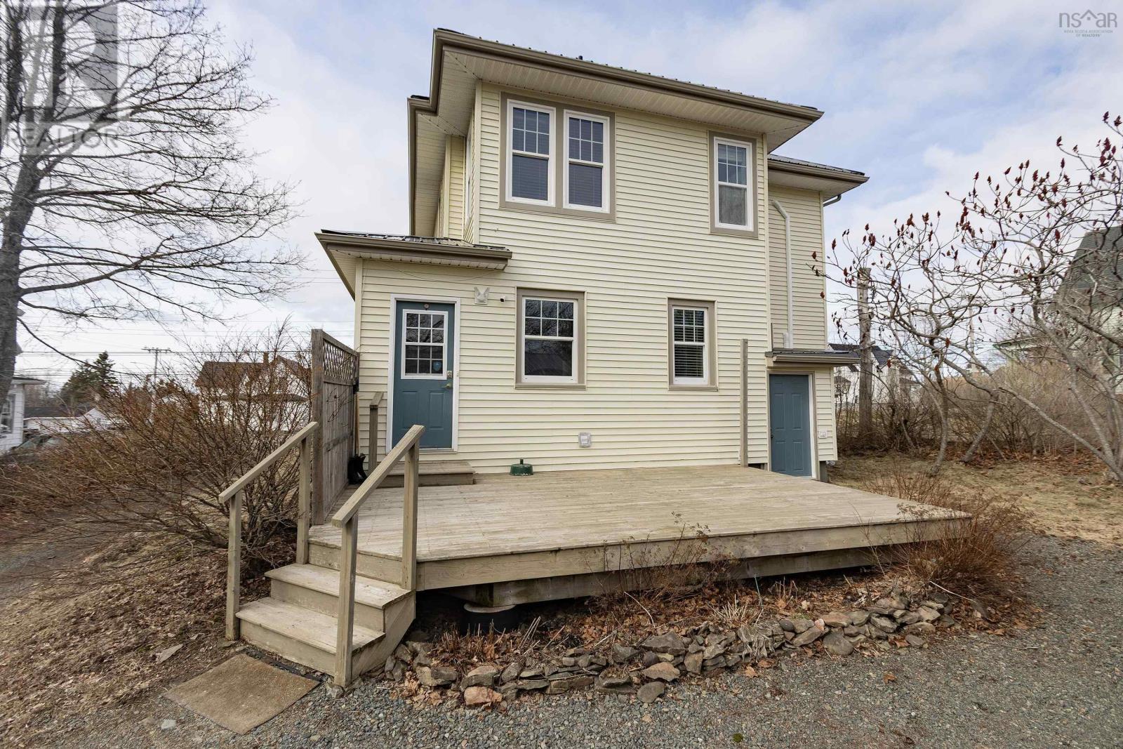 139 Main Street, Springhill, Nova Scotia  B0M 1X0 - Photo 3 - 202606107