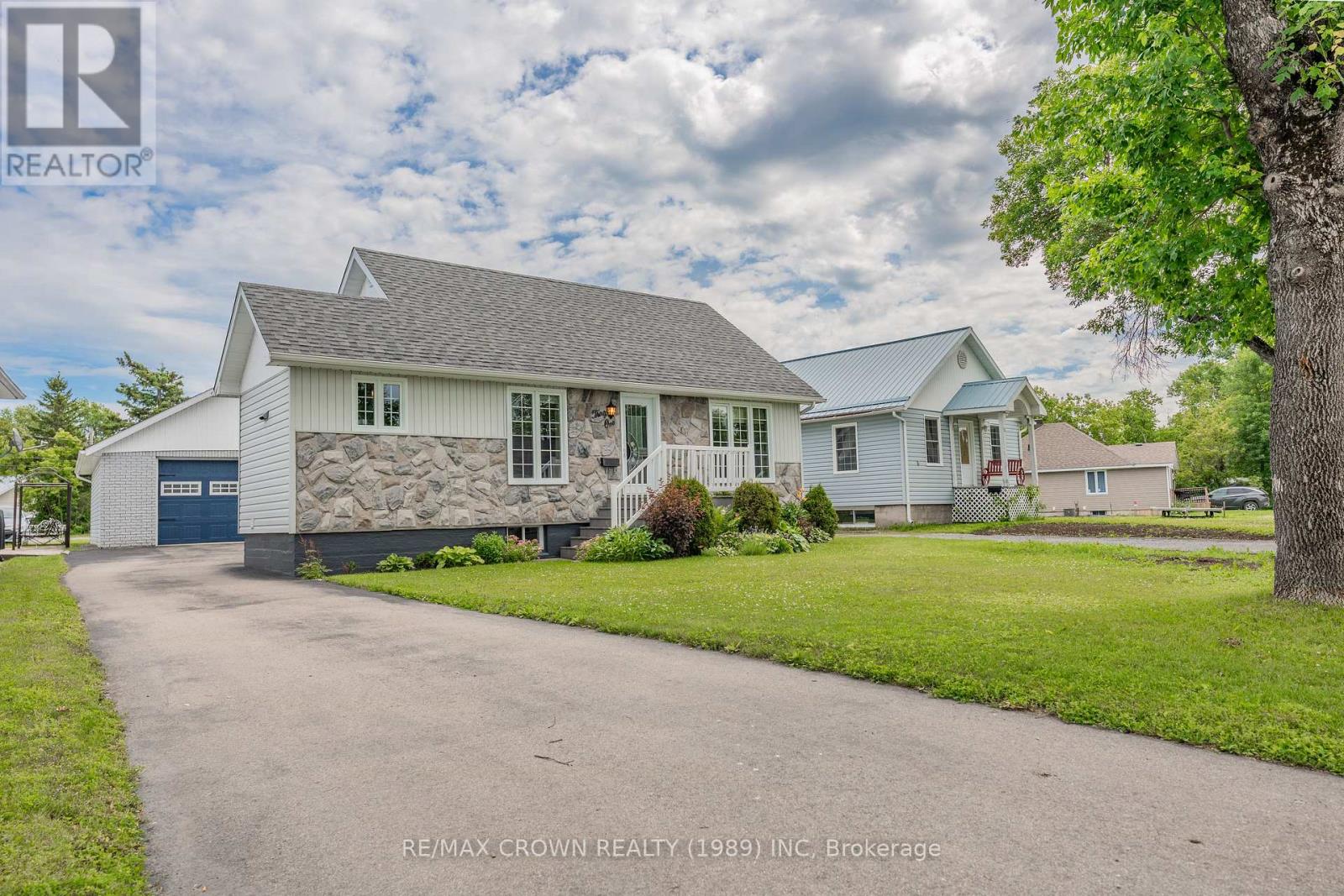 31 KING STREET, Kapuskasing, Ontario