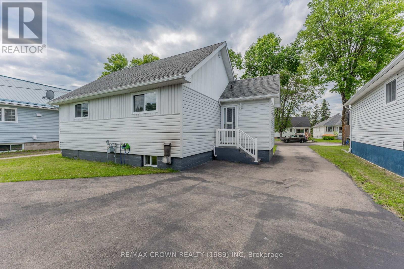 31 King Street, Kapuskasing, Ontario  P5N 1K5 - Photo 2 - T12979024