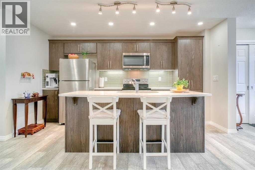 97 Yorkville Boulevard SW, Calgary, Alberta  T2X 4J9 - Photo 5 - A2277782