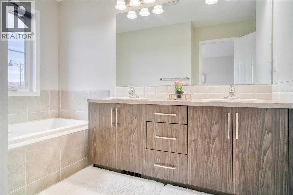 97 Yorkville Boulevard SW, Calgary, Alberta  T2X 4J9 - Photo 32 - A2277782