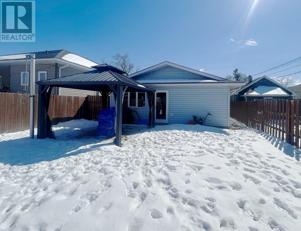 414 Third Street East, Fort Frances, Ontario  P9A 1R3 - Photo 2 - TB2600659