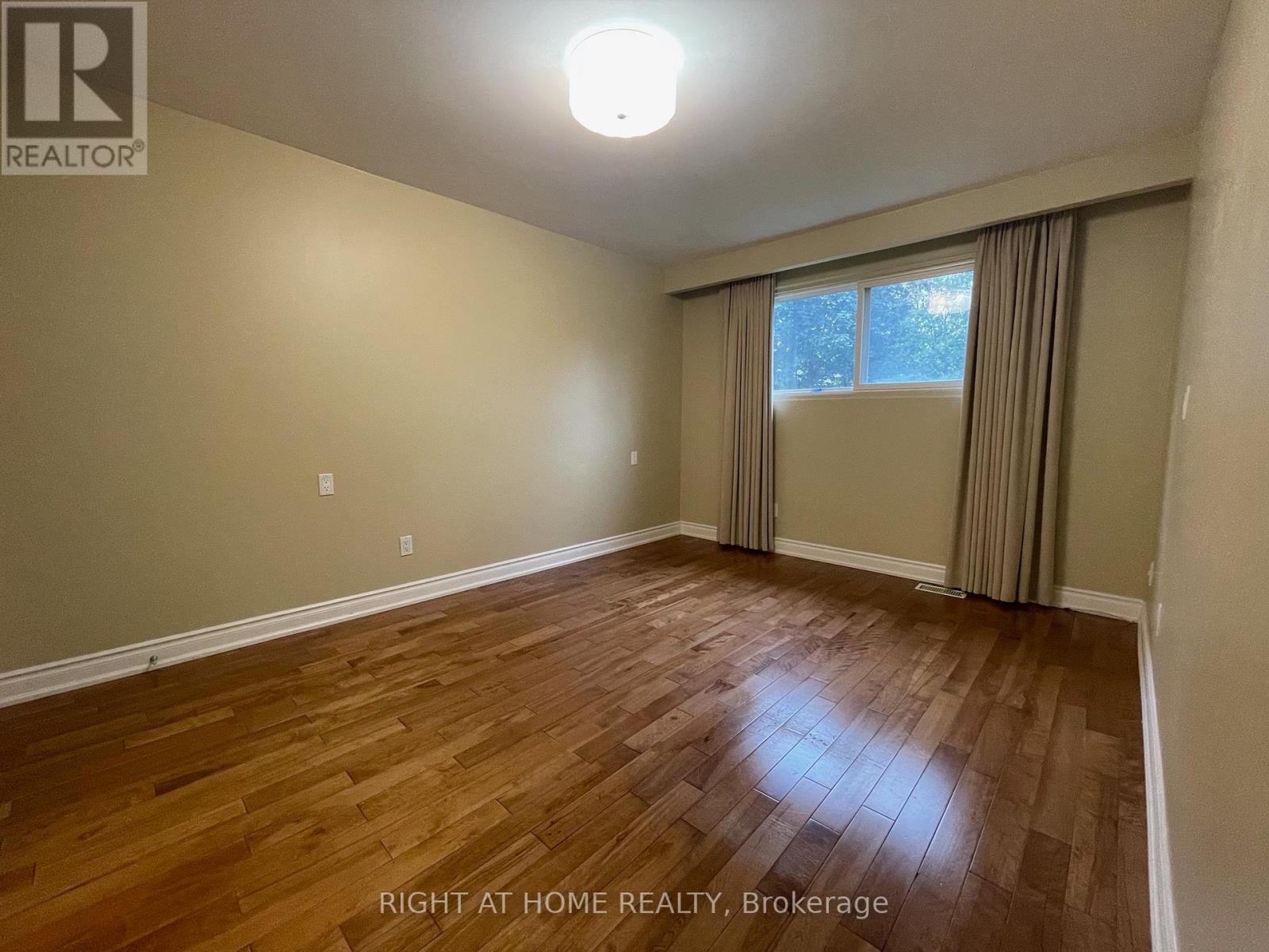 Upper - 165 Angus Drive, Toronto, Ontario  M2J 2W9 - Photo 8 - C12769908