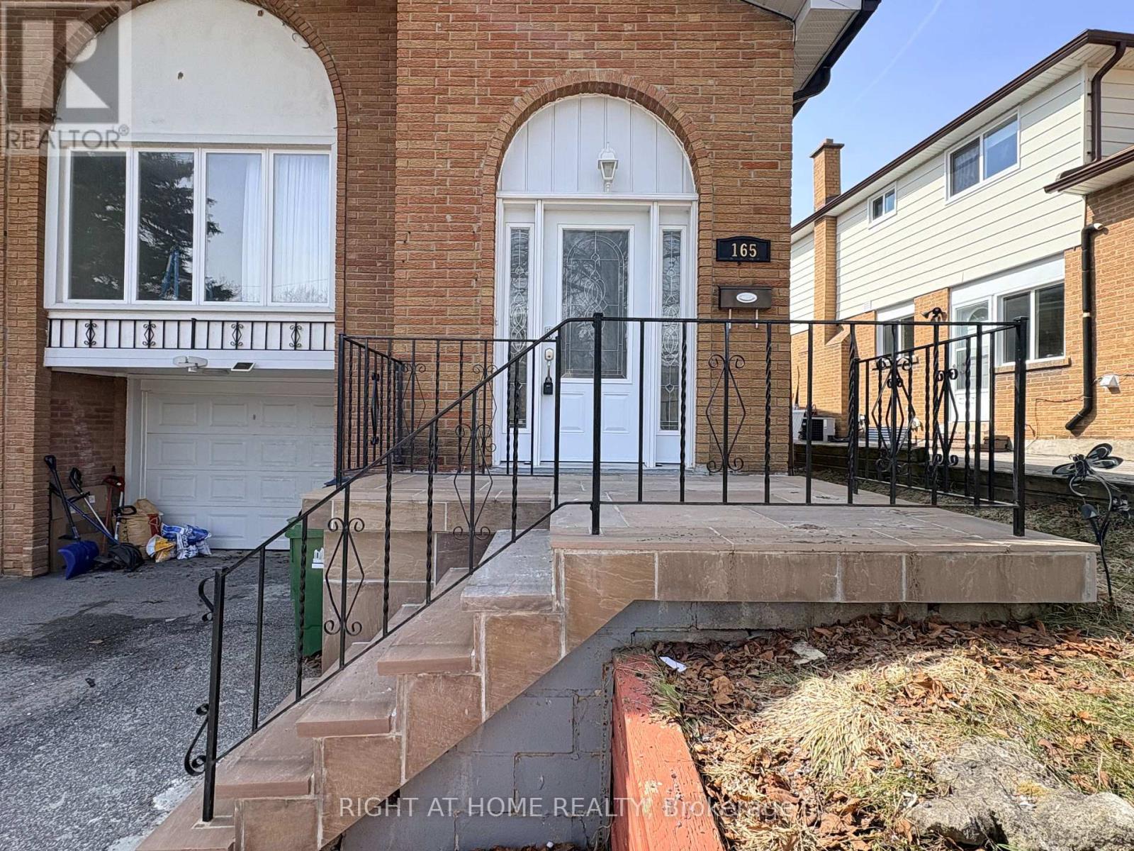 Upper - 165 Angus Drive, Toronto, Ontario  M2J 2W9 - Photo 2 - C12769908