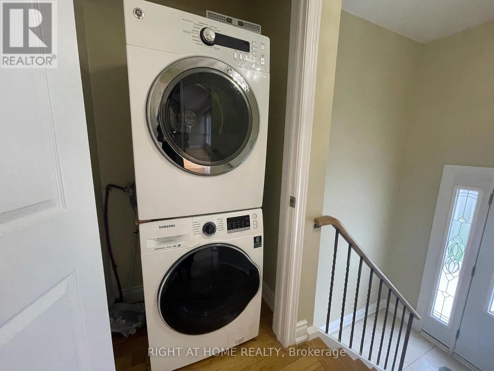 Upper - 165 Angus Drive, Toronto, Ontario  M2J 2W9 - Photo 7 - C12769908