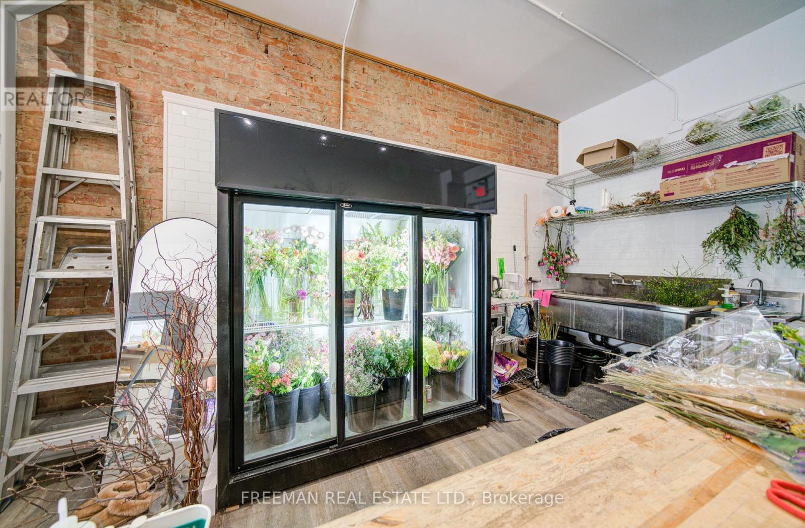 970 Bathurst Street, Toronto, Ontario  M5R 3G6 - Photo 10 - C12973458