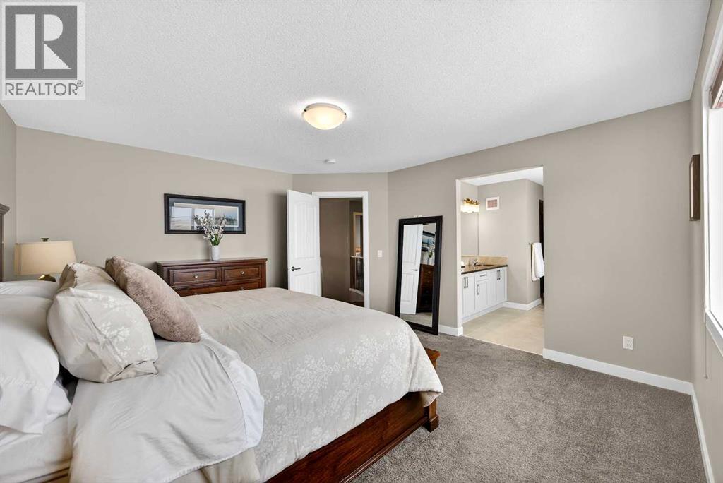 144 Sundown View, Cochrane, Alberta  T4C 2N9 - Photo 27 - A2286035