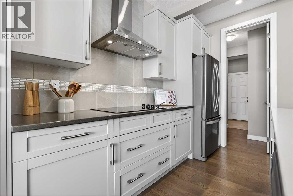 144 Sundown View, Cochrane, Alberta  T4C 2N9 - Photo 8 - A2286035