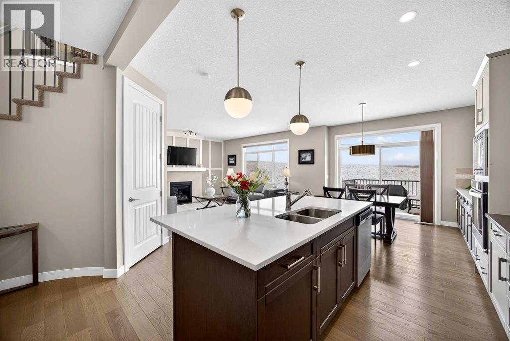 144 Sundown View, Cochrane, Alberta  T4C 2N9 - Photo 10 - A2286035