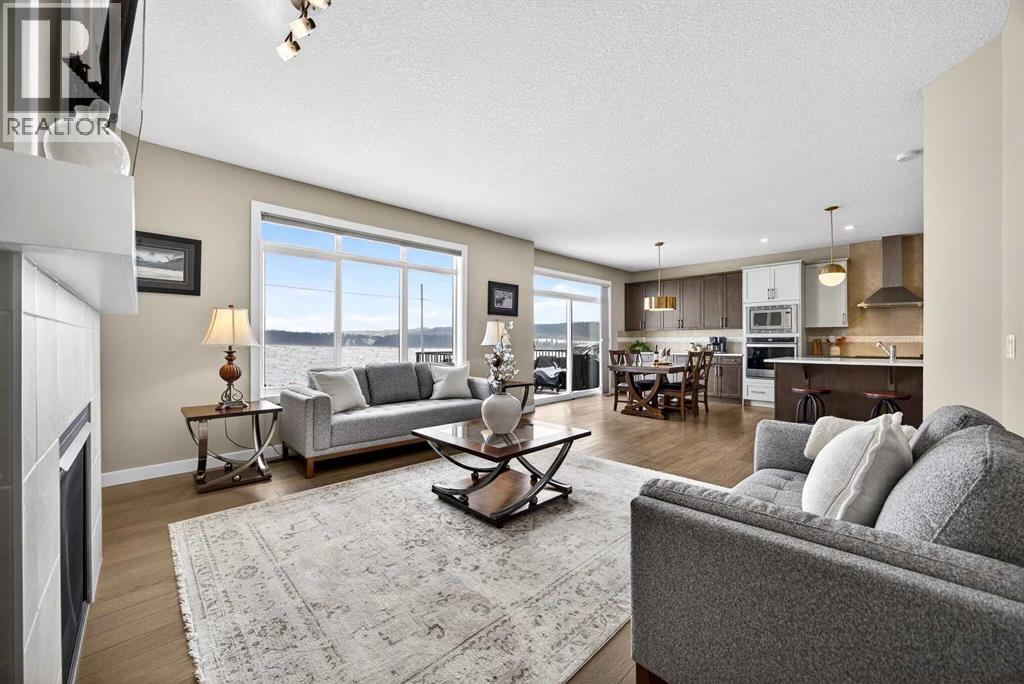 144 Sundown View, Cochrane, Alberta  T4C 2N9 - Photo 19 - A2286035