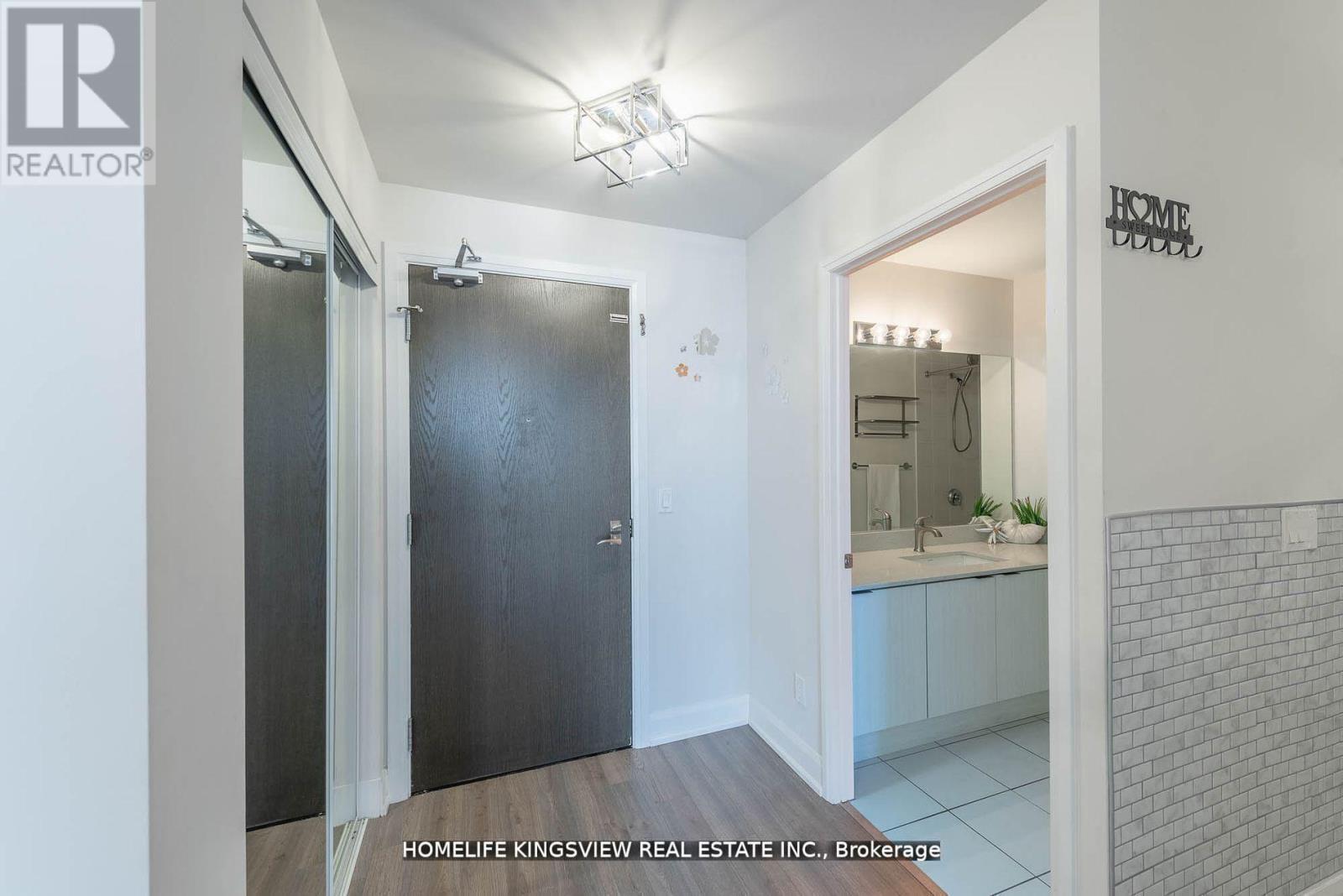 808 - 2910 Highway 7, Vaughan, Ontario  L4K 0H8 - Photo 2 - N12763688