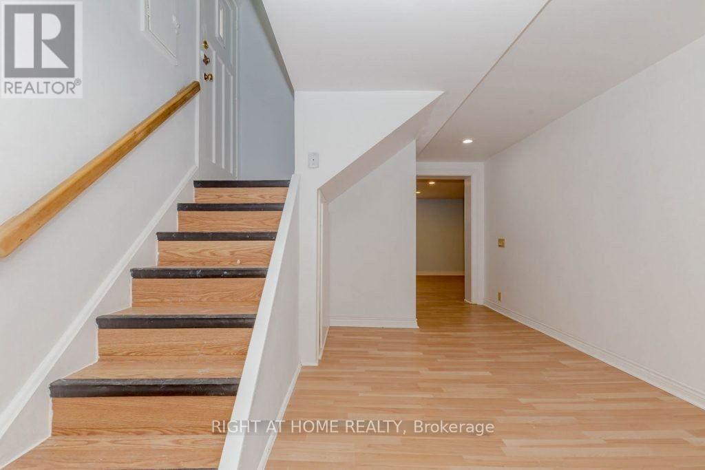 1205 Kipling Avenue, Toronto, Ontario  M9B 3M8 - Photo 12 - W12978776