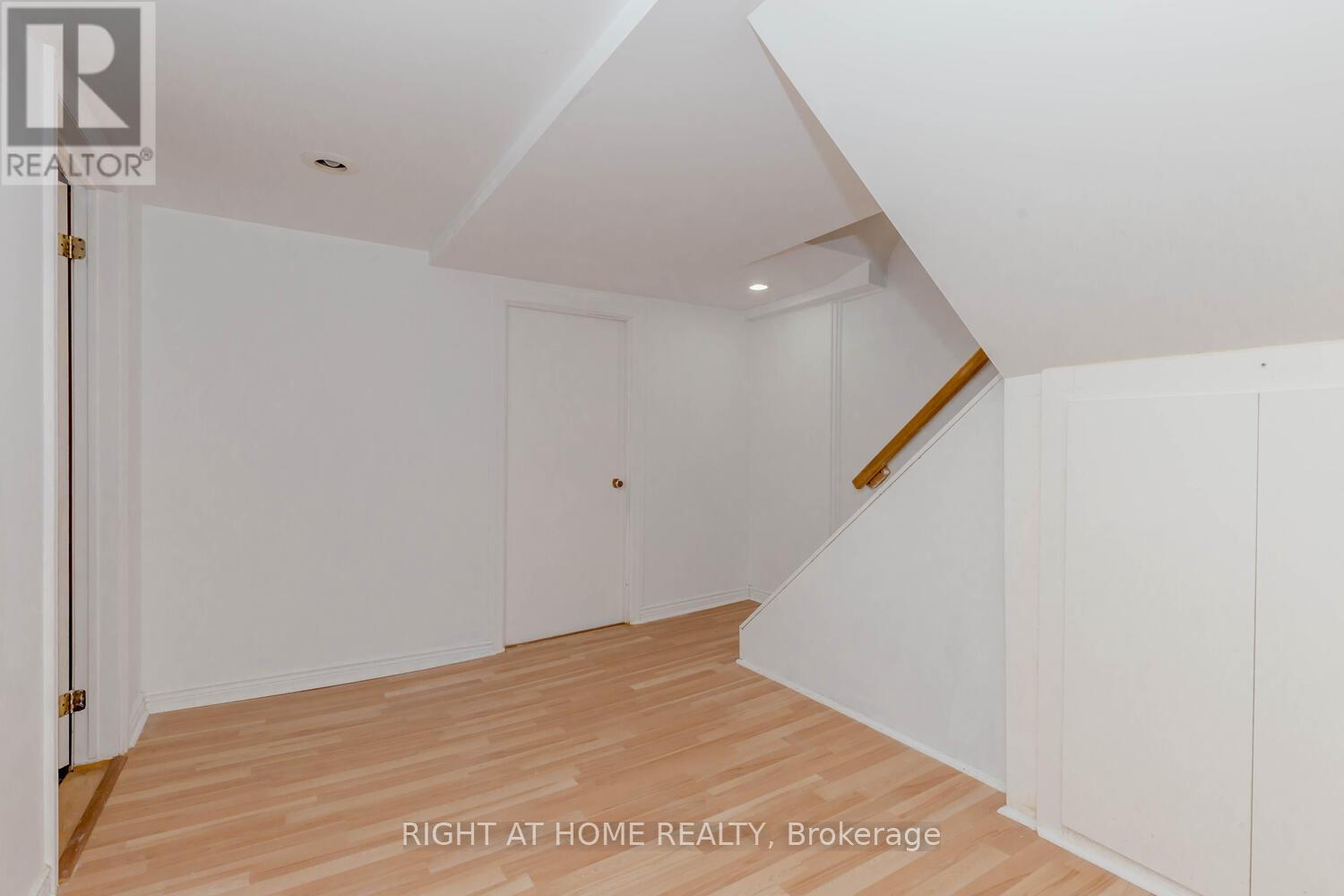 1205 Kipling Avenue, Toronto, Ontario  M9B 3M8 - Photo 13 - W12978776