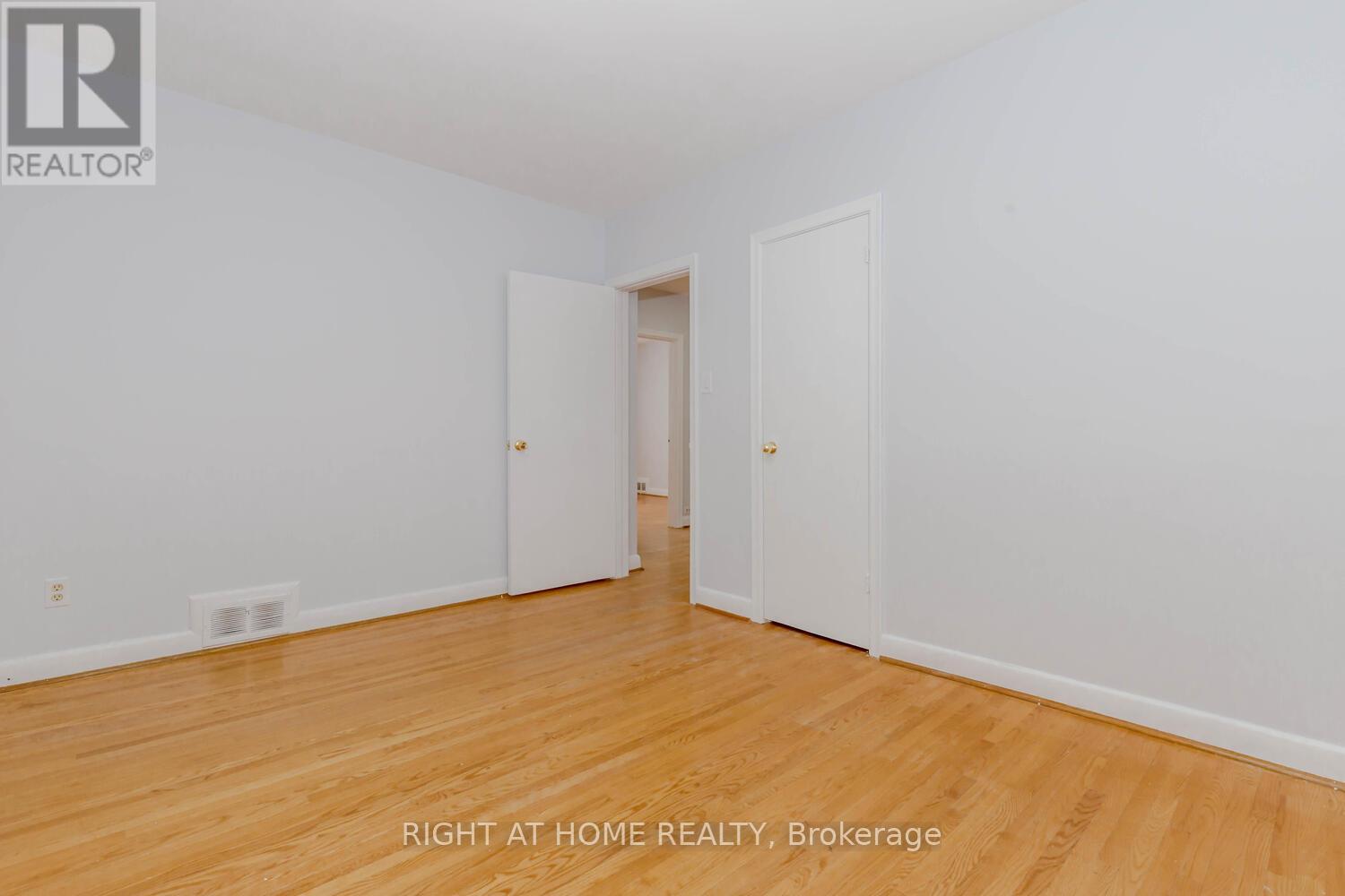 1205 Kipling Avenue, Toronto, Ontario  M9B 3M8 - Photo 14 - W12978776