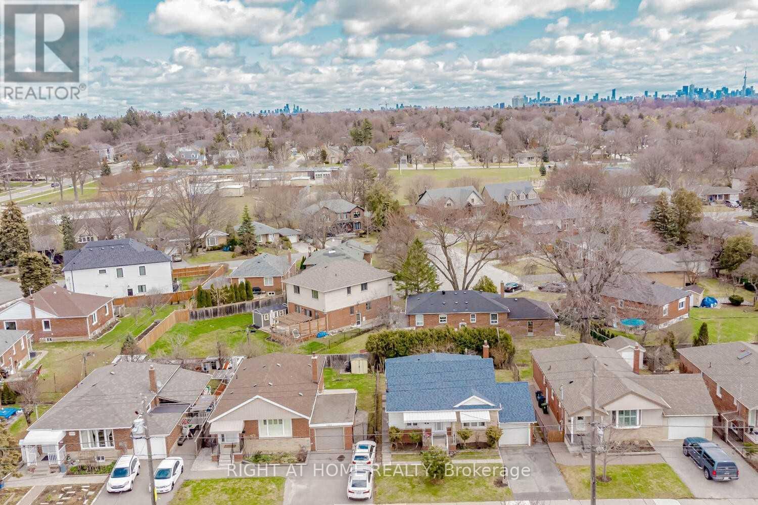 1205 Kipling Avenue, Toronto, Ontario  M9B 3M8 - Photo 17 - W12978776