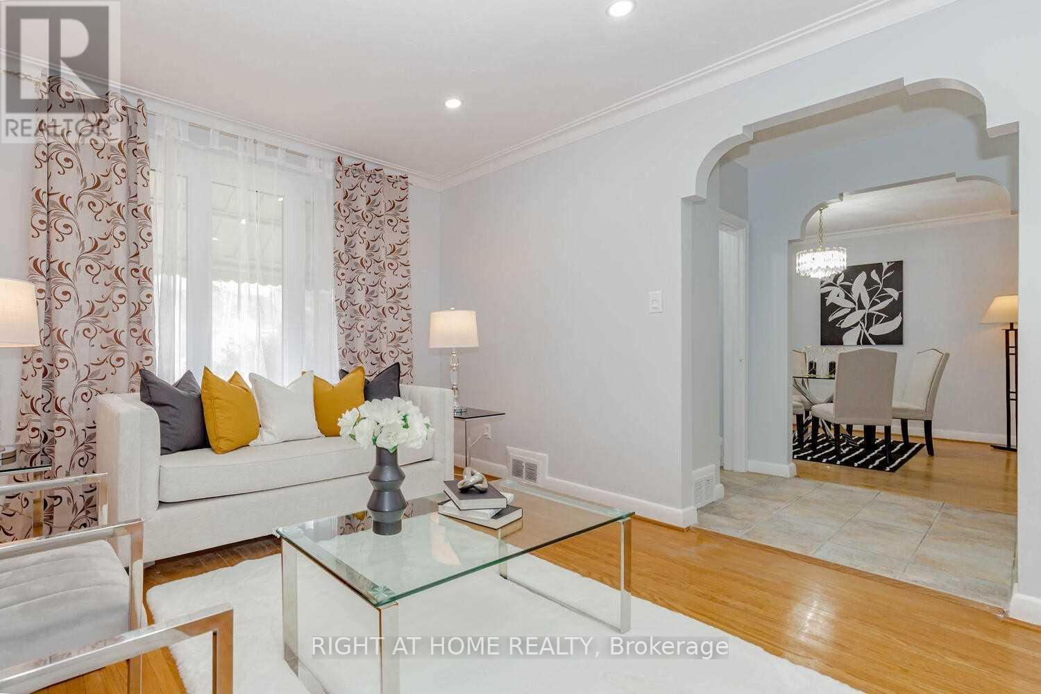 1205 Kipling Avenue, Toronto, Ontario  M9B 3M8 - Photo 9 - W12978776